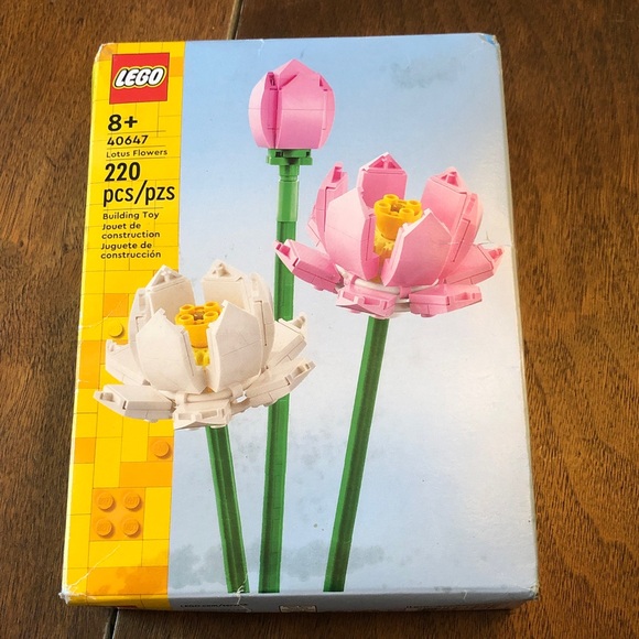 LEGO Pink and White Lotus flower set. New in Box. - Picture 1 of 6